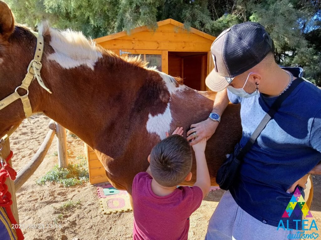 246820074 1293303514470987 8198163516942668529 n - Bidafarma y su colaboración en el proyecto “Caballos que curan corazones”