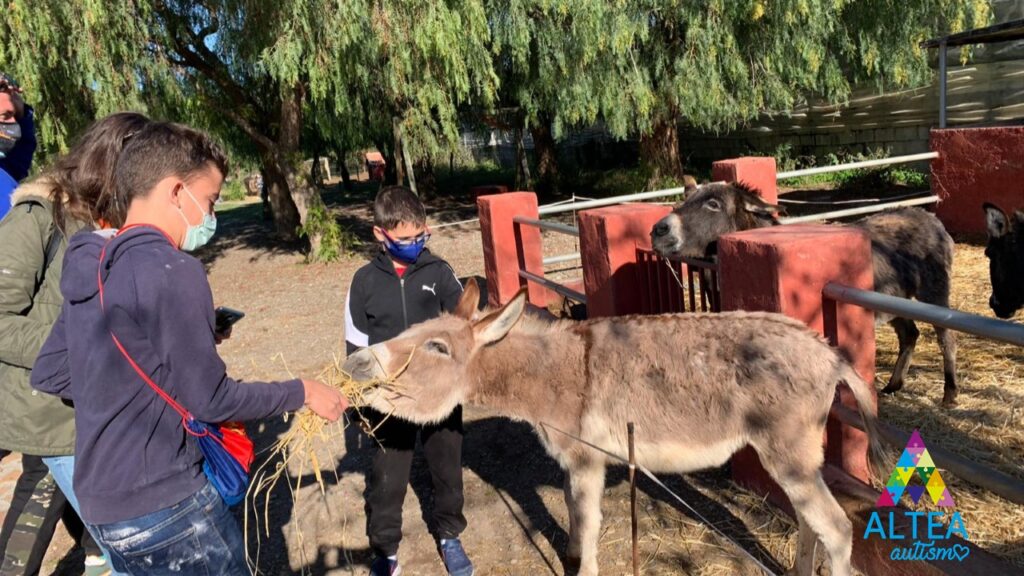 Diapositiva1 - Actividad de Ocio: Visita a la Granja Escuela "Cortijo Colorao" en Berja